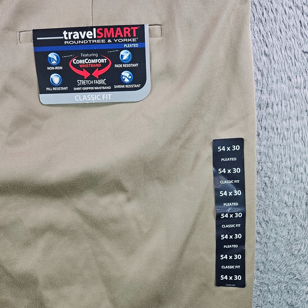 NWT Roundtree & Yorke Chino Travel Smart Pants Men 54x30 Classic Pleated‎ Khaki